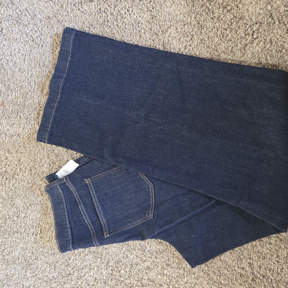 Women's Dark Blue Stretch Jeans - Classic Fit